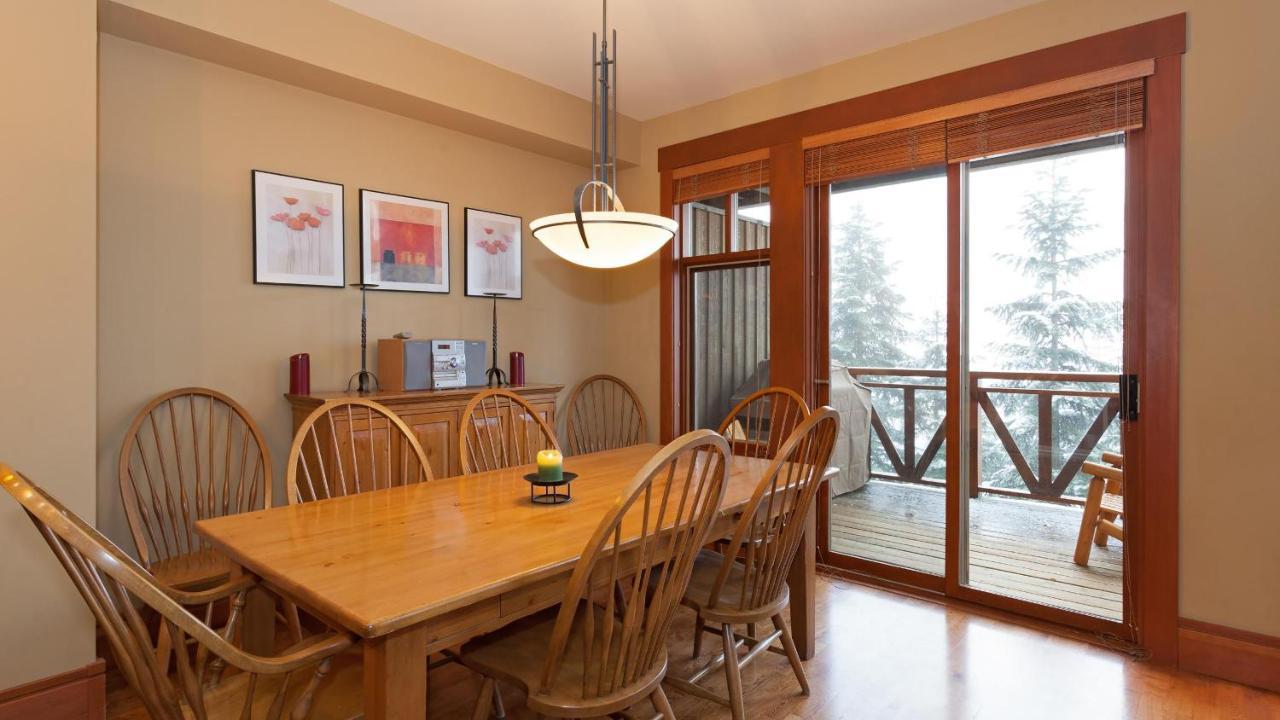Taluswood The Heights 18 | Mountainside Townhome W/ Ski Access, Hot Tub, Tranquil Views Whistler Eksteriør billede