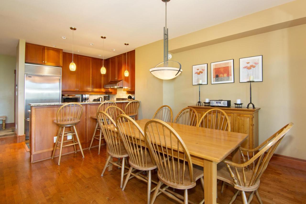 Taluswood The Heights 18 | Mountainside Townhome W/ Ski Access, Hot Tub, Tranquil Views Whistler Eksteriør billede