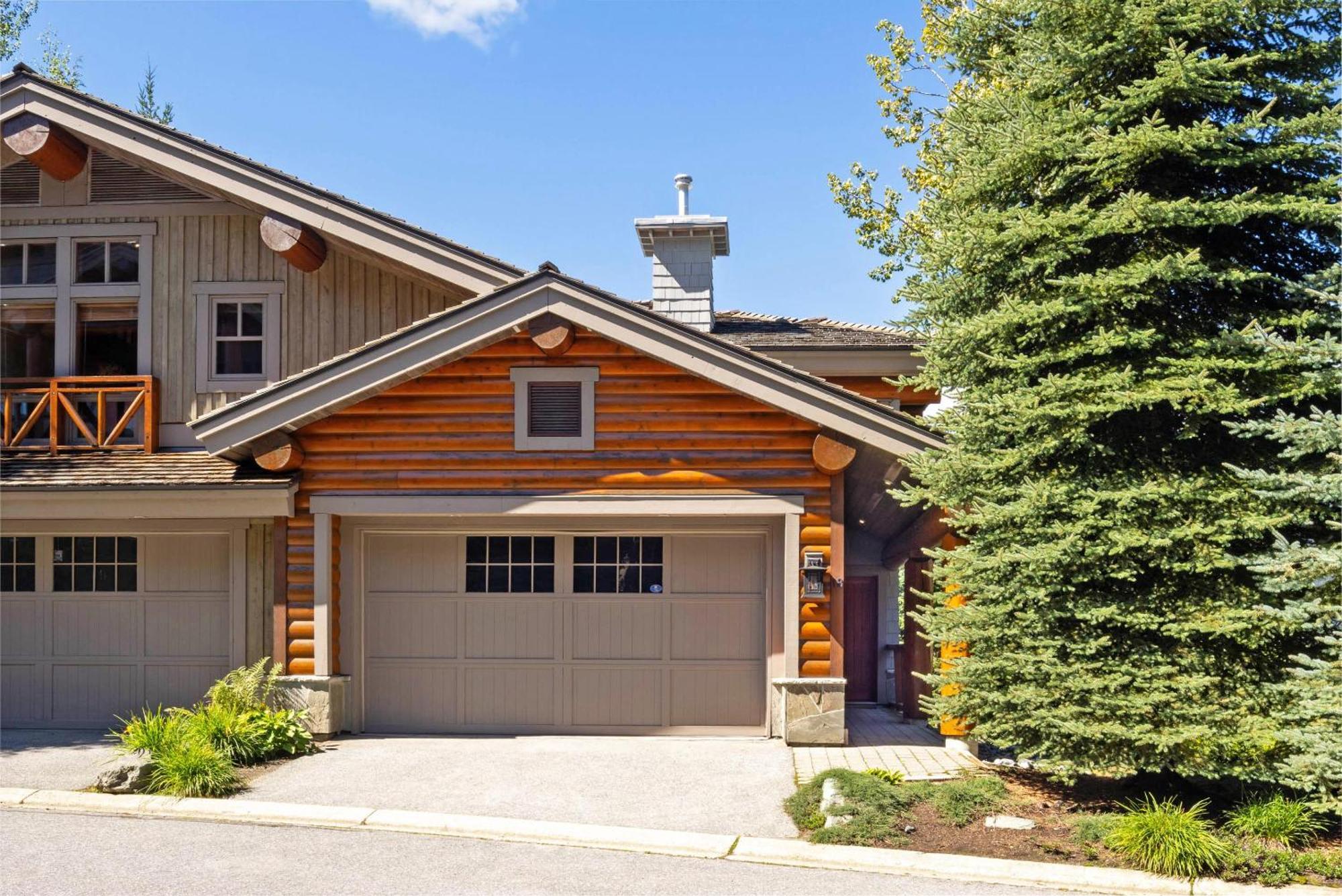 Taluswood The Heights 18 | Mountainside Townhome W/ Ski Access, Hot Tub, Tranquil Views Whistler Eksteriør billede