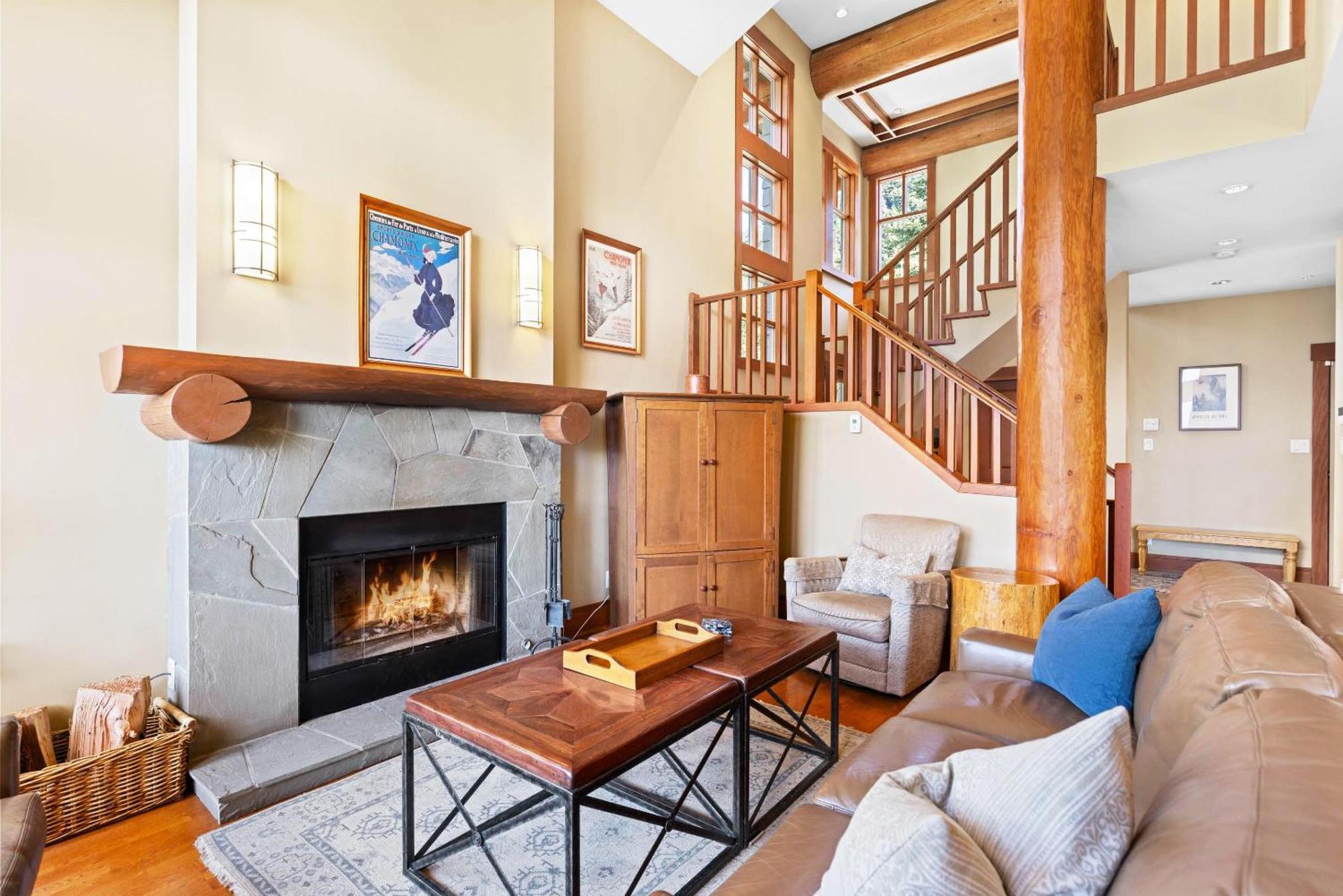 Taluswood The Heights 18 | Mountainside Townhome W/ Ski Access, Hot Tub, Tranquil Views Whistler Eksteriør billede